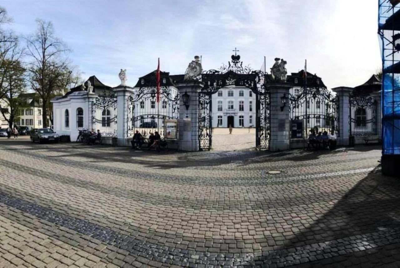 Villa Rheinstein Am Schloss Engers Neuwied Exterior photo